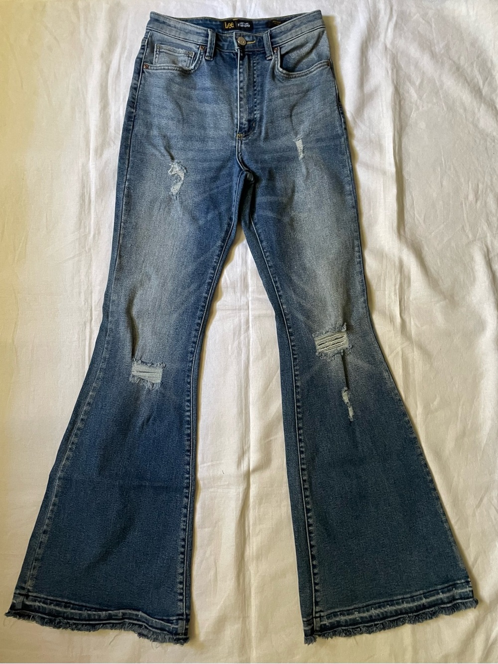 Lee Vintage Modern High Rise western Jeans distressed